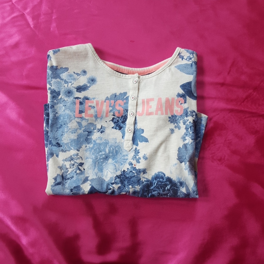 Levi's Top